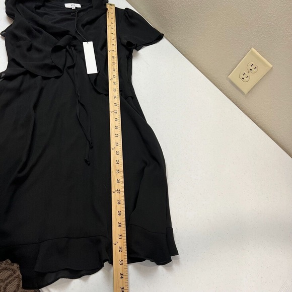 NSR Cheri Dress Size Small Black Short Sleeve Ruffle Trim Chiffon V Neck USA NWT - Picture 11 of 12
